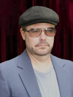 Realistic Tarot Readings, With many accurate senses. Love,Career,energies,Pets,
